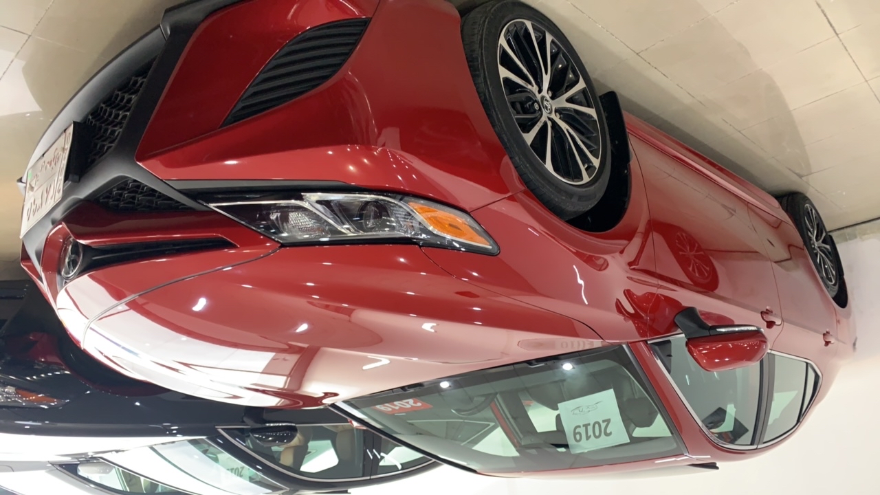 تۆیۆتا کامری